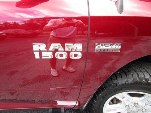 Used 2017 RAM 1500 Lone Star AWD/4WD image 32