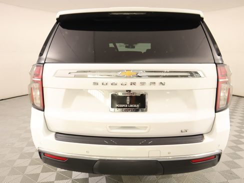 Used 2021 Chevrolet Suburban LT image 22