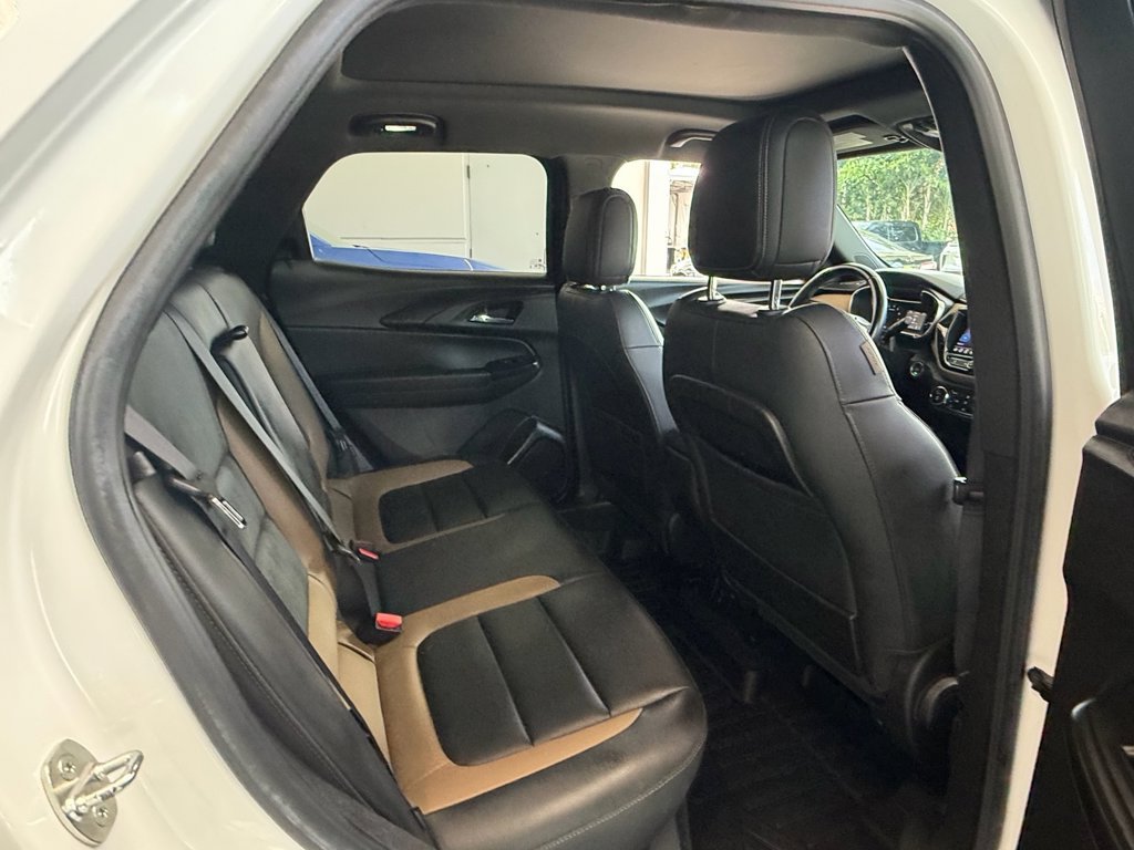 Used 2021 Chevrolet TrailBlazer ACTIV w/ Sun and Liftgate Package FWD image 14