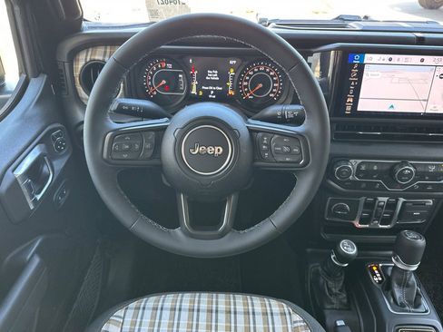 New 2026 Jeep Gladiator Sport AWD/4WD image 15