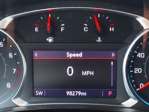 Used 2021 Chevrolet Traverse LT FWD image 46
