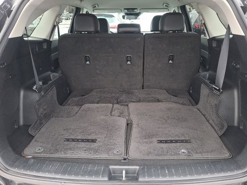 Used 2024 Kia Sorento S image 18