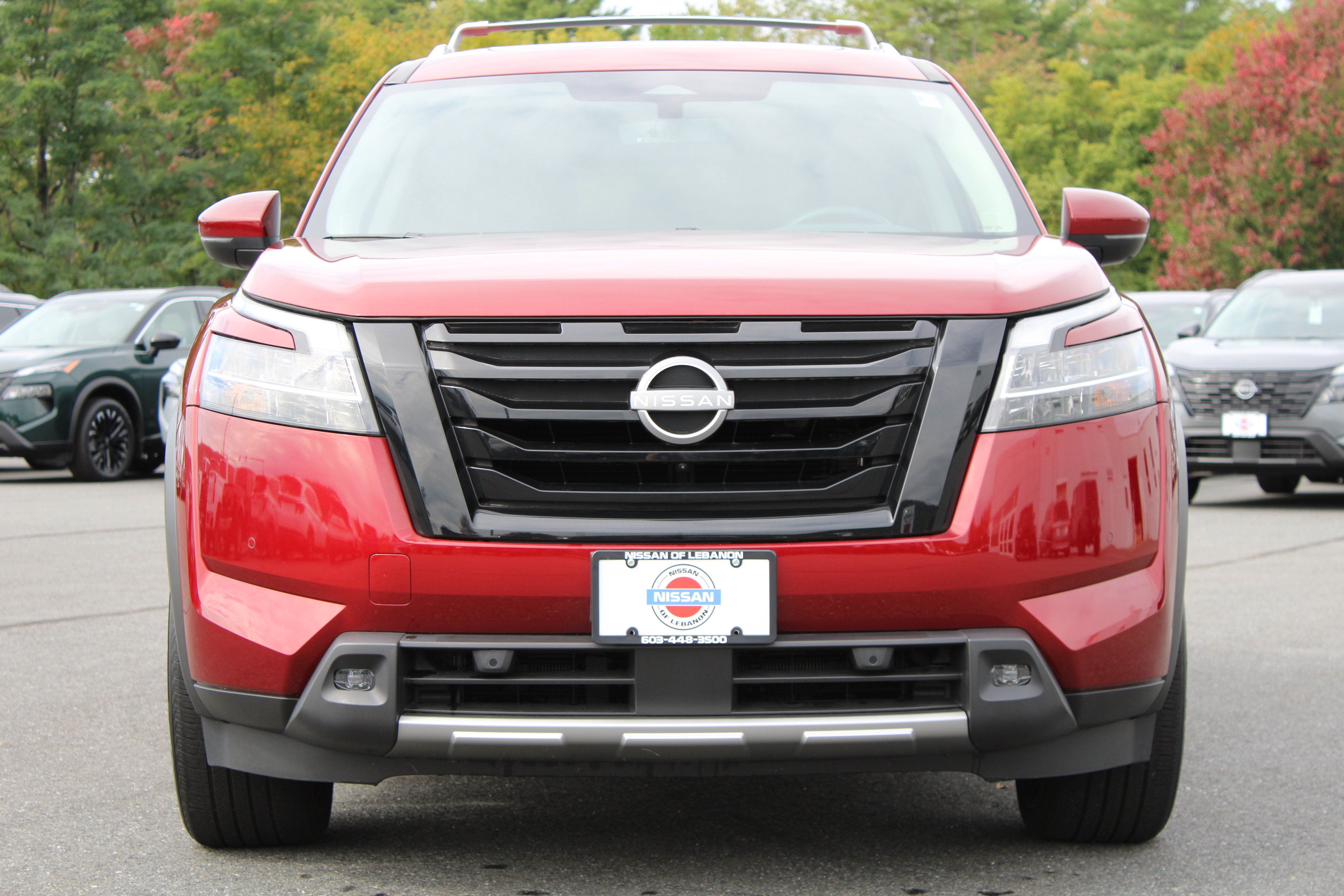 Used 2024 Nissan Pathfinder SL w/ SL Premium Package AWD/4WD image 2