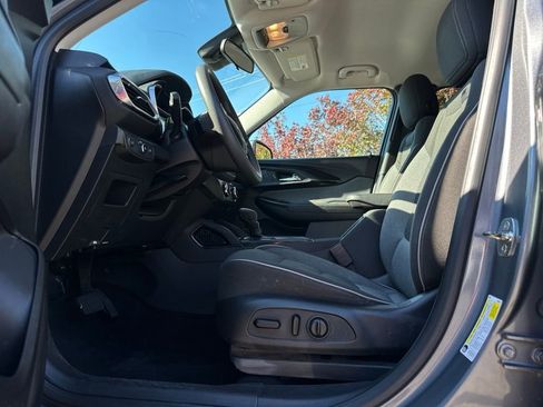 Used 2021 Chevrolet TrailBlazer LT image 17