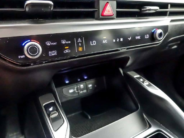 Used 2024 Kia Sorento S FWD image 20