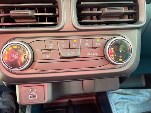 Used 2023 Ford Maverick XL image 15