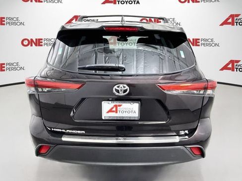 Certified 2021 Toyota Highlander XLE FWD image 7