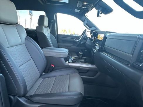 Used 2023 Chevrolet Silverado 1500 ZR2 w/ Technology Package image 21