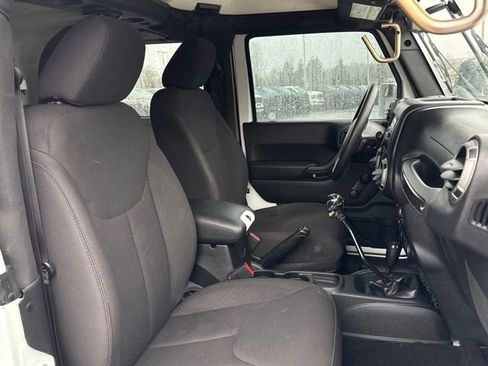 Used 2017 Jeep Wrangler Sport image 22