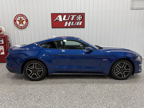 Used 2022 Ford Mustang GT Premium w/ Equipment Group 401A RWD image 3