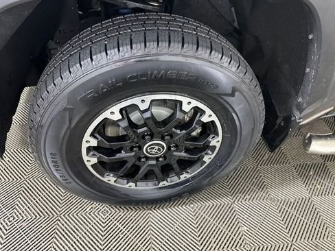 Used 2022 Toyota Tundra SR5 w/ TRD Off-Road Package image 10