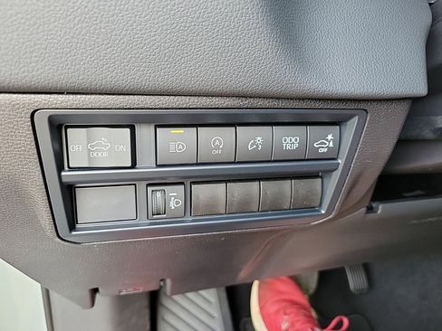 New 2025 Toyota Tundra Limited image 32