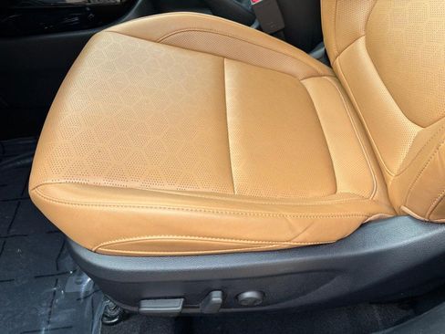 Used 2024 Kia Seltos EX AWD/4WD image 19
