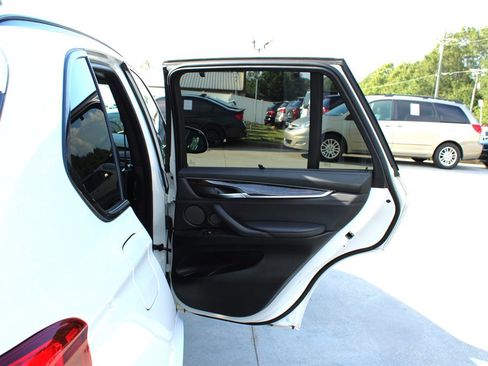 Used 2015 BMW X5 xDrive35d image 33