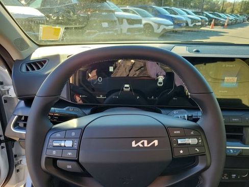 New 2025 Kia K4 GT-Line Turbo FWD image 13