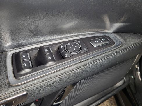 Used 2017 Lincoln Continental Reserve w/ Climate Package image 4