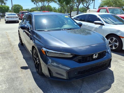 Used 2025 Honda Civic Sport image 2