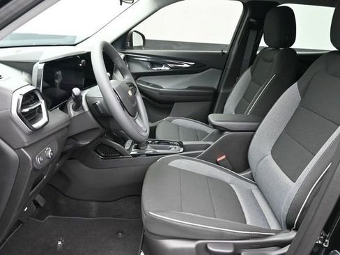 New 2026 Chevrolet TrailBlazer LS w/ LS Convenience Package FWD image 25