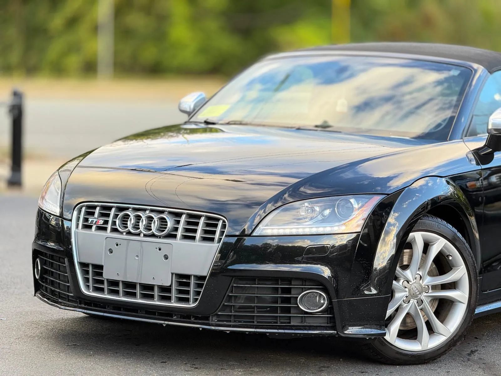 Used 2009 Audi TTS 2.0T Roadster AWD/4WD image 2