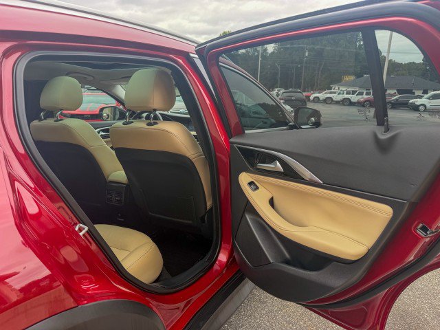 Used 2018 INFINITI QX30 Premium w/ Cargo Package AWD/4WD image 18