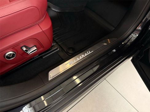 Used 2023 Maserati Levante Modena S AWD/4WD image 24
