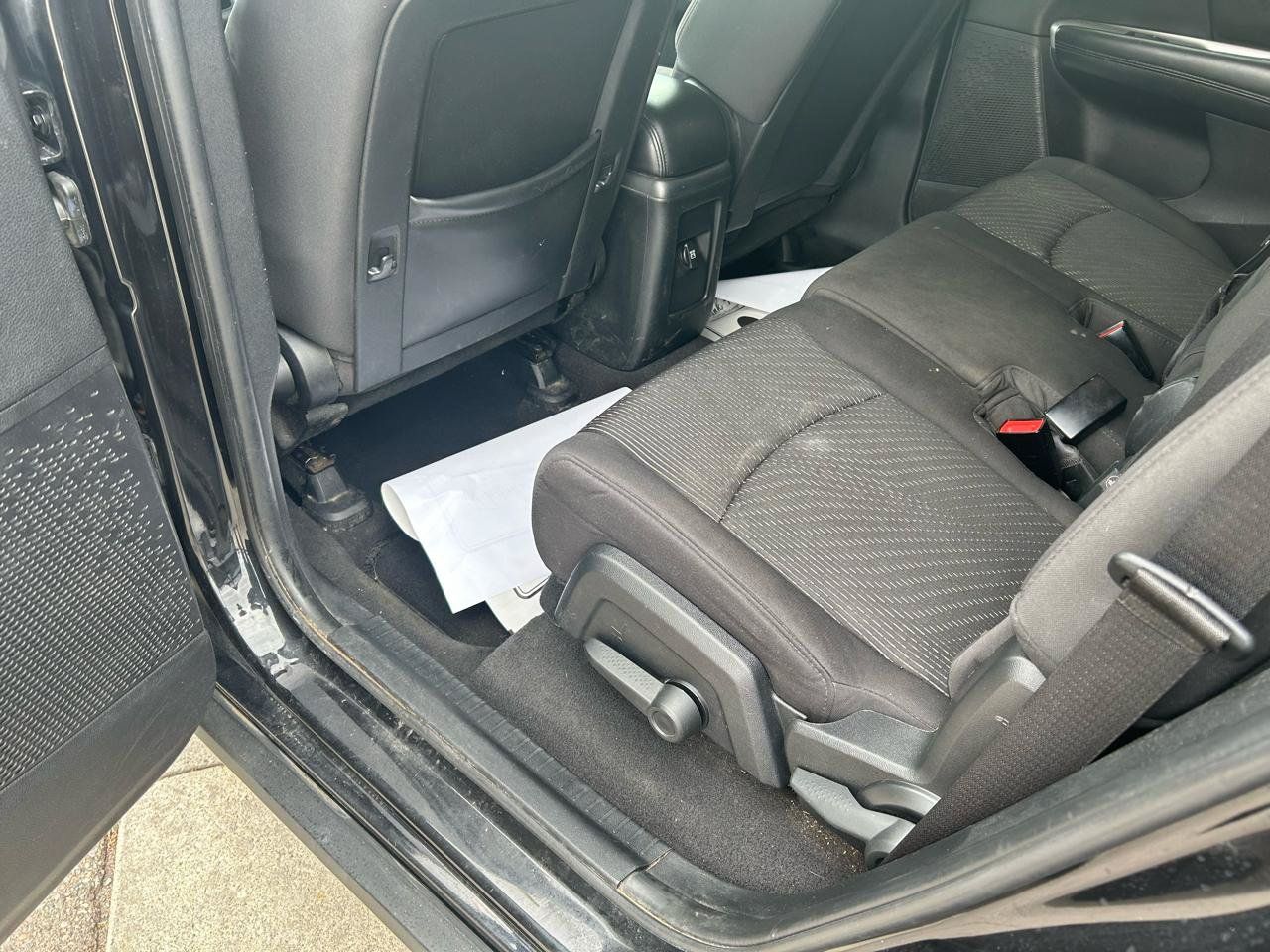 Used 2013 Dodge Journey SXT w/ Flexible Seating Group FWD image 9