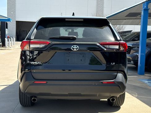 Used 2024 Toyota RAV4 LE image 8