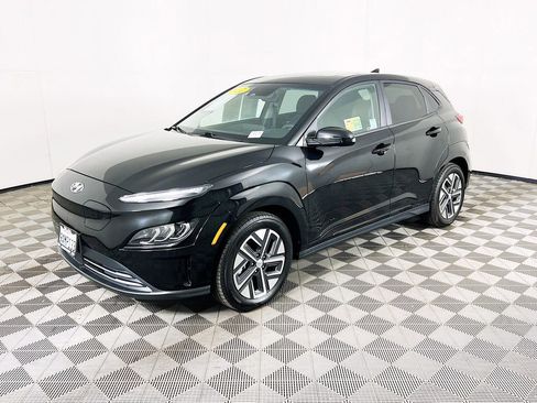 Used 2022 Hyundai Kona Limited FWD image 3