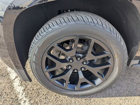 Used 2015 Chevrolet Tahoe LS w/ Driver Alert Package image 8