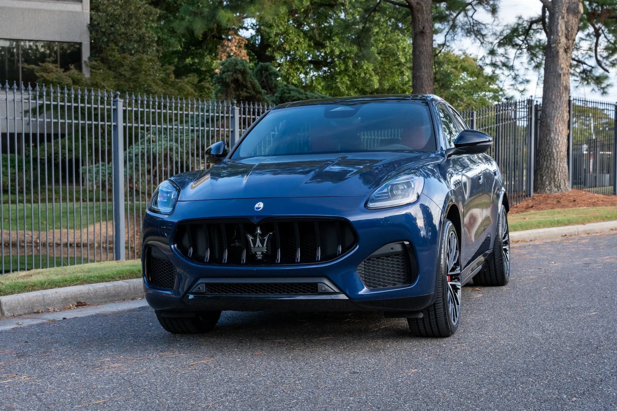 Used 2025 Maserati Grecale Modena AWD/4WD image 2