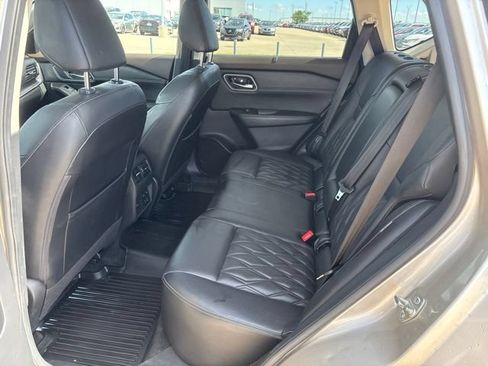 Used 2021 Nissan Rogue Platinum AWD/4WD image 26