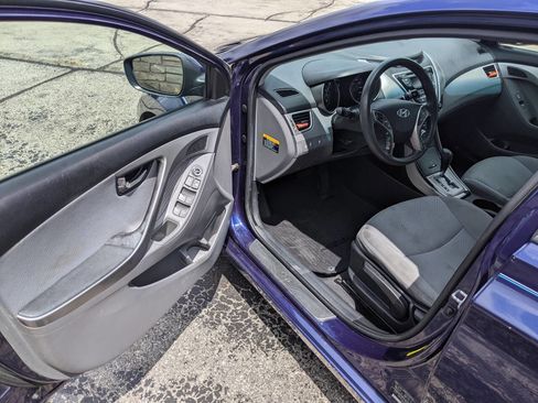 Used 2013 Hyundai Elantra GLS w/ Preferred Pkg FWD image 9