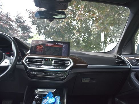 Used 2024 BMW X4 xDrive30i w/ Parking Assistance Package AWD/4WD image 25