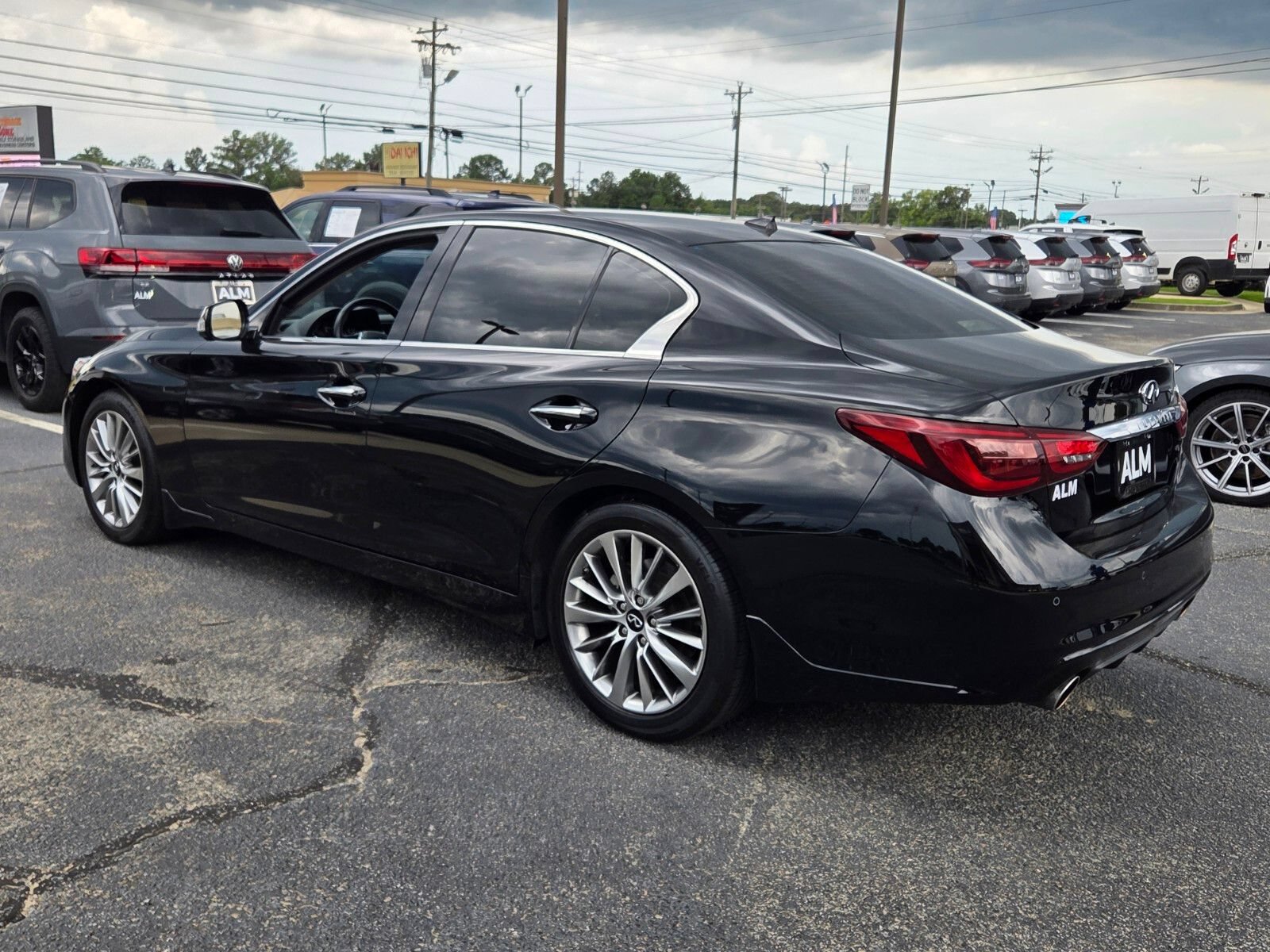 Used 2024 INFINITI Q50 Luxe w/ Cargo Package RWD image 9