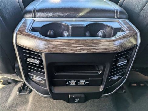 Used 2020 RAM 1500 Laramie AWD/4WD image 17