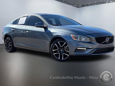Used 2018 Volvo S60 T5 Dynamic w/ Vision Package image 2