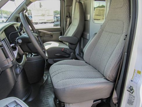 New 2025 Chevrolet Express 3500 w/ Power Convenience Package image 17