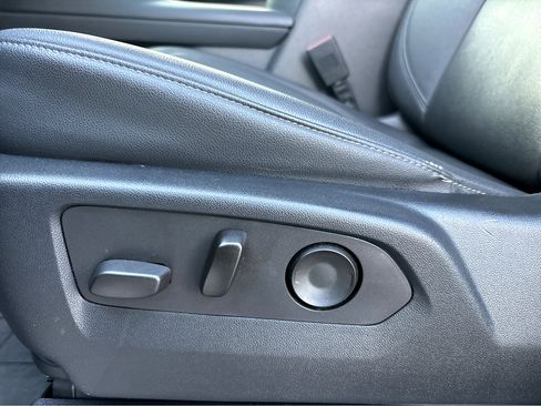 Used 2022 Chevrolet Tahoe LT image 17