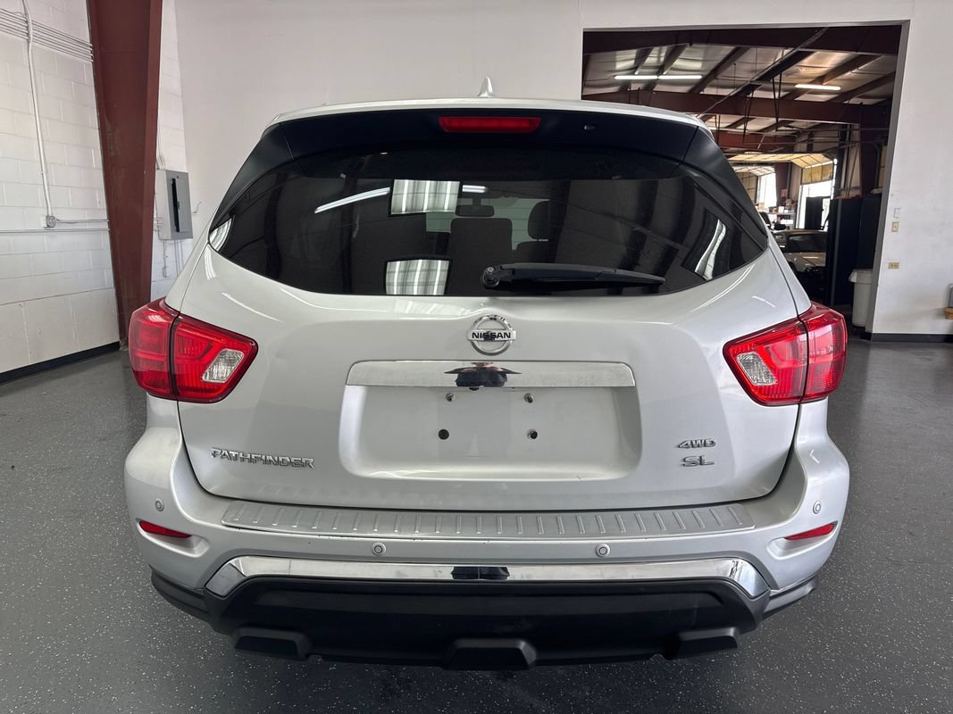 Used 2019 Nissan Pathfinder SL AWD/4WD image 5