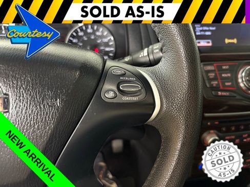Used 2016 Nissan Pathfinder Platinum w/ Cargo Package FWD image 22