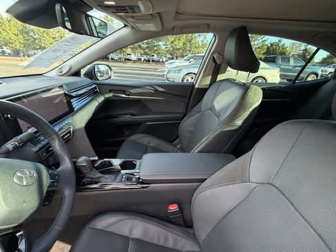 Used 2025 Toyota Camry XLE w/ Premium Package FWD image 20