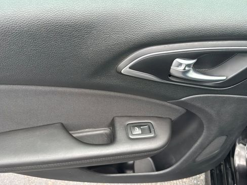Used 2016 Chrysler 200 Limited w/ Comfort Group image 21