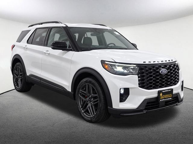 Used 2026 Ford Explorer ST AWD/4WD image 2