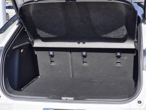 Used 2025 Buick Envista Avenir image 9