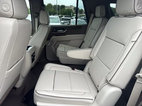 New 2026 GMC Yukon Denali w/ LPO, Floor Liner Package AWD/4WD image 6