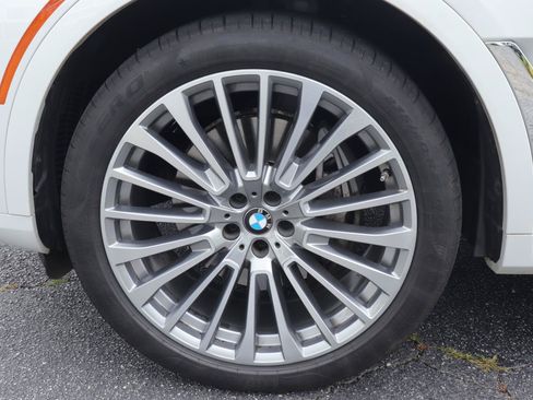 Used 2024 BMW X7 xDrive40i w/ Premium Package AWD/4WD image 42