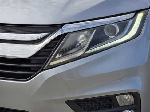 Used 2019 Honda Odyssey EX image 15
