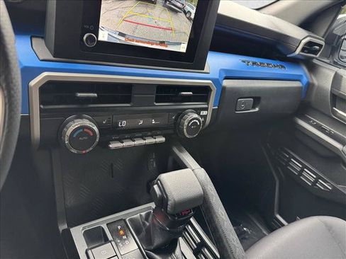 Certified 2025 Toyota Tacoma TRD Sport AWD/4WD image 15