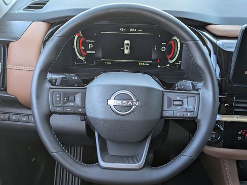 New 2026 Nissan Pathfinder Platinum FWD image 10