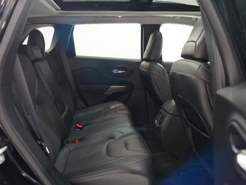 Used 2022 Jeep Cherokee Limited image 35